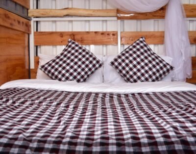 Lemon Valley Farm, Elmenteita Kenya | Snow Cabin Bed & Breakfast 6pax (22)