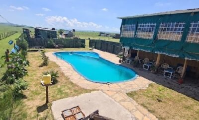 Mambo Game View, Nakuru Kenya | Spacious Cabin Bedroom-Binoculars With View & Shared Bathroom (04)