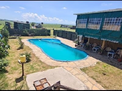 Mambo Game View, Nakuru Kenya | Cabin Bedroom With View & Shared Bathroom (01)