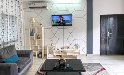 𝐋𝐞𝐬 𝐌𝐞𝐮𝐛𝐥𝐞𝐬 𝐂𝐡𝐢𝐜𝐬, Douala Cameroon | Bonamoussadi Furnished Studio 001