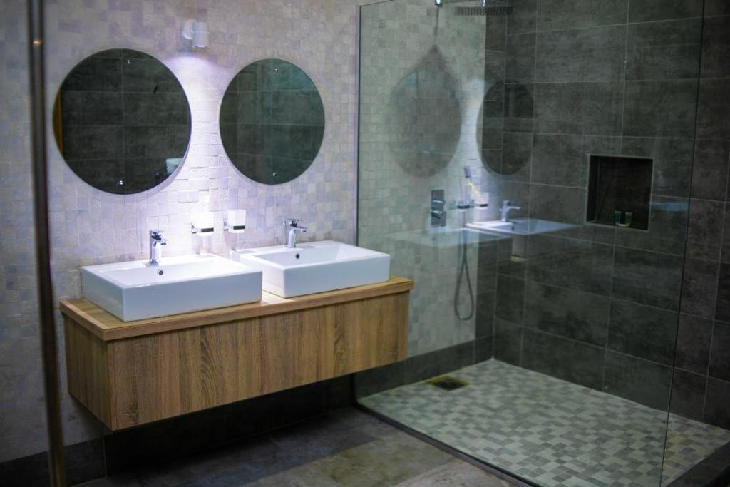 Dozubel Hotel Abuja, Nigeria | Ambassador Suite (4units)
