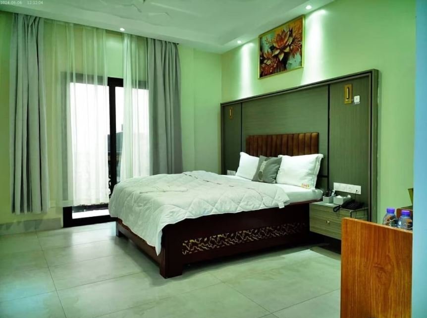 Hôtel Santa Bella Douala, Cameroon | Prestige Gold Room (4units)