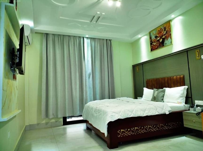 Hôtel Santa Bella Douala, Cameroon | Prestige Gold Room (4units)