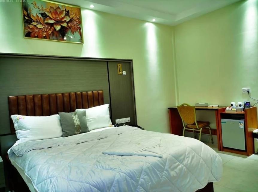 Hôtel Santa Bella Douala, Cameroon | Prestige Gold Room (4units)