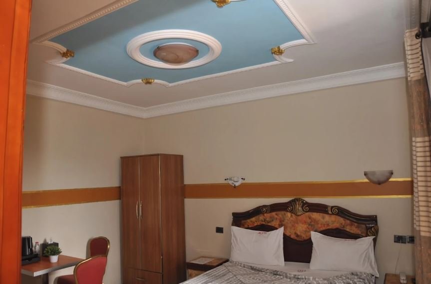 Hôtel Santa Belle Yaoundé, Cameroon | Gold Room (5units)