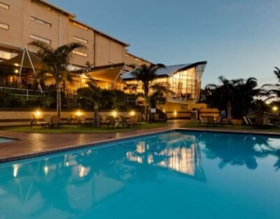 Protea Hotel By Marriott Kampala, Uganda | Guest Room – 1 Queen with garden view and balcony (17units)